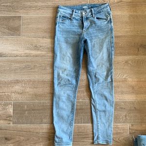 Old Navy Rockstar Super Skinny jeans